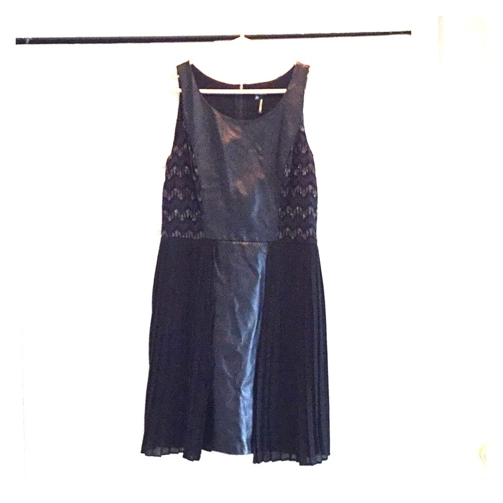 Marineblu black leather pleated dress